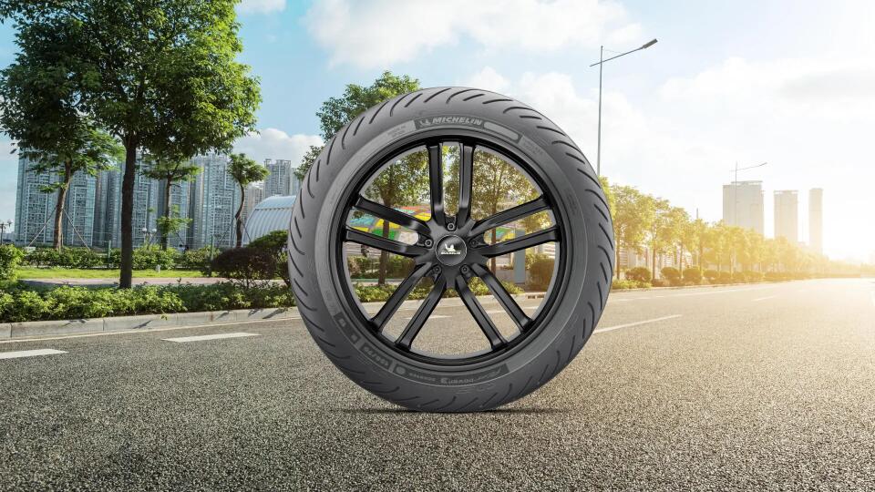 Tyre MICHELIN PILOT POWER 3 SC features-and-benefits-2 16/9