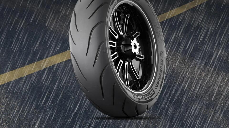 Tyre MICHELIN COMMANDER 3 TOURING All-season tyre features-and-benefits-2 16/9