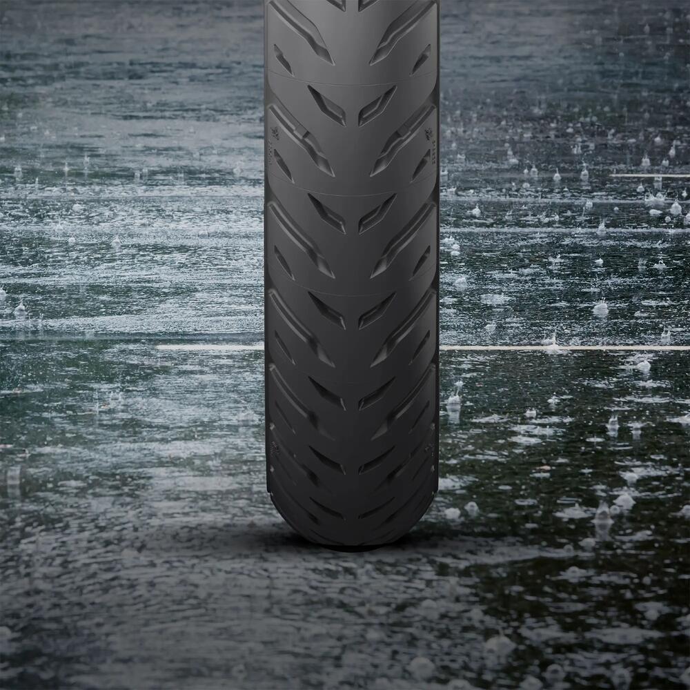 Tyre MICHELIN PILOT STREET 2 All-season tyre features-and-benefits-1 Square