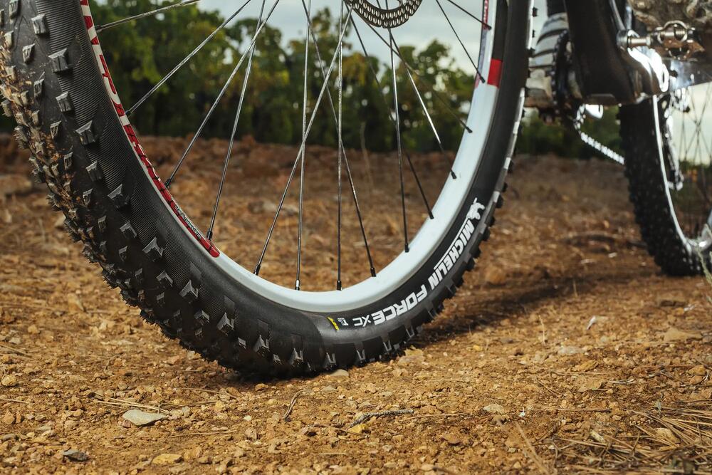 Pneu MICHELIN FORCE XC Avant et arrière caractéristiques-et-avantages-2 16/9