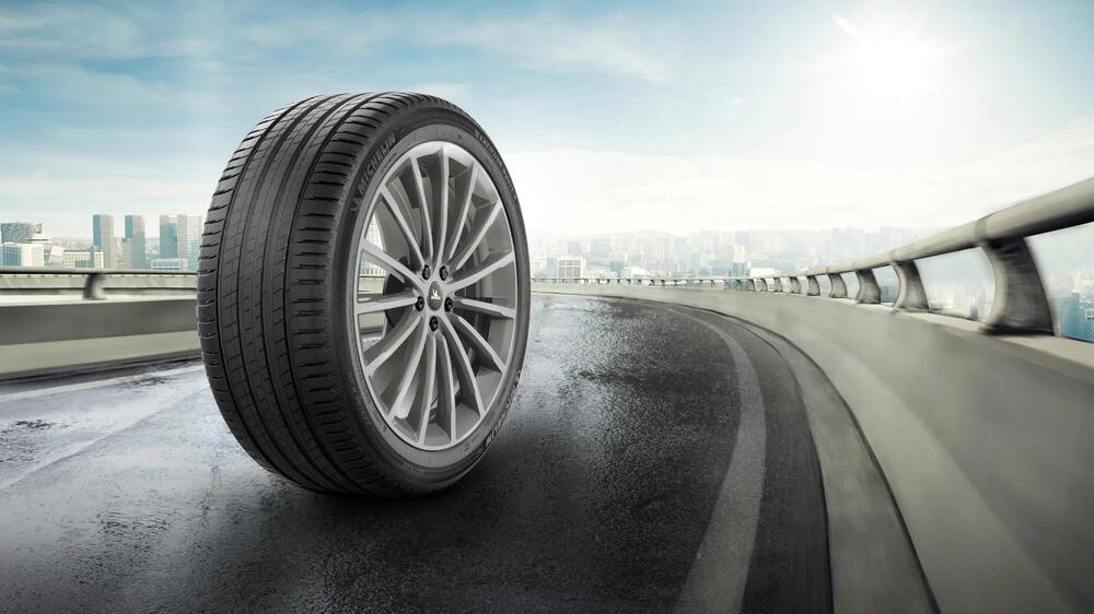 Opona MICHELIN LATITUDE SPORT 3 Opona letnia Cechy i zalety-1 16/9