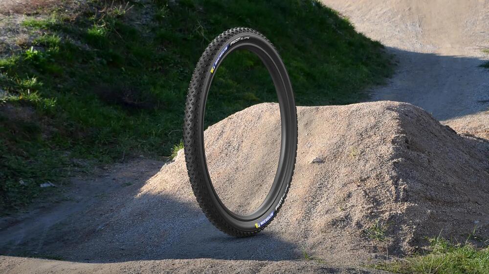Opona MICHELIN PILOT SLOPE Przednia i tylna Cechy i zalety-2 16/9