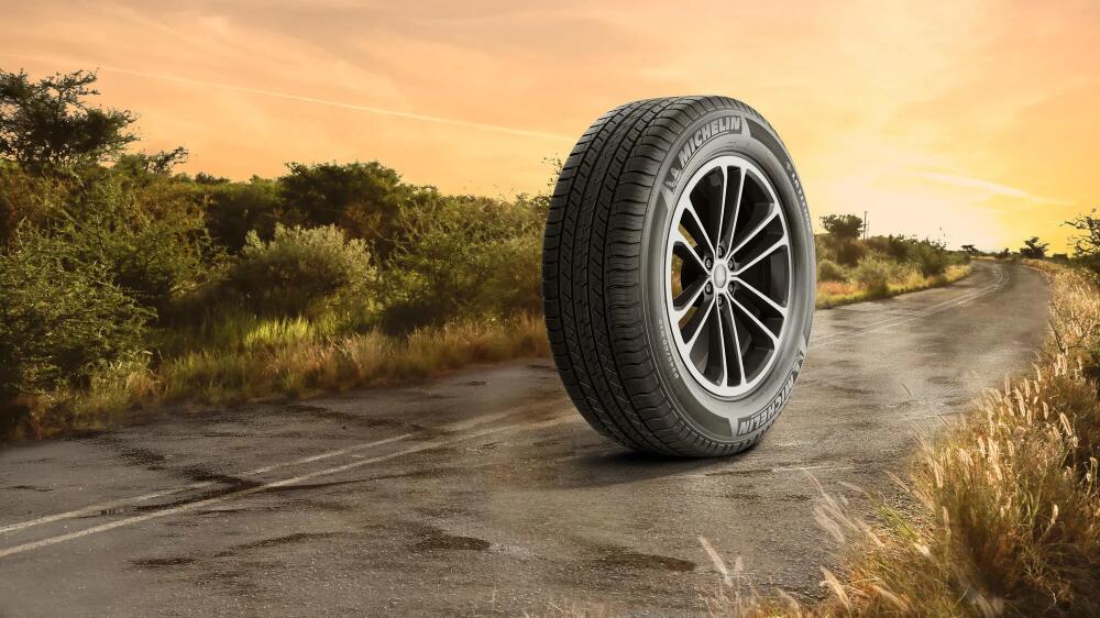 MICHELIN LATITUDE TOUR HP - Car Tyre | MICHELIN United Kingdom 