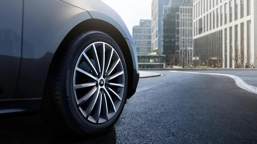 Tyre MICHELIN LATITUDE SPORT 3 features-and-benefits-1 16/9