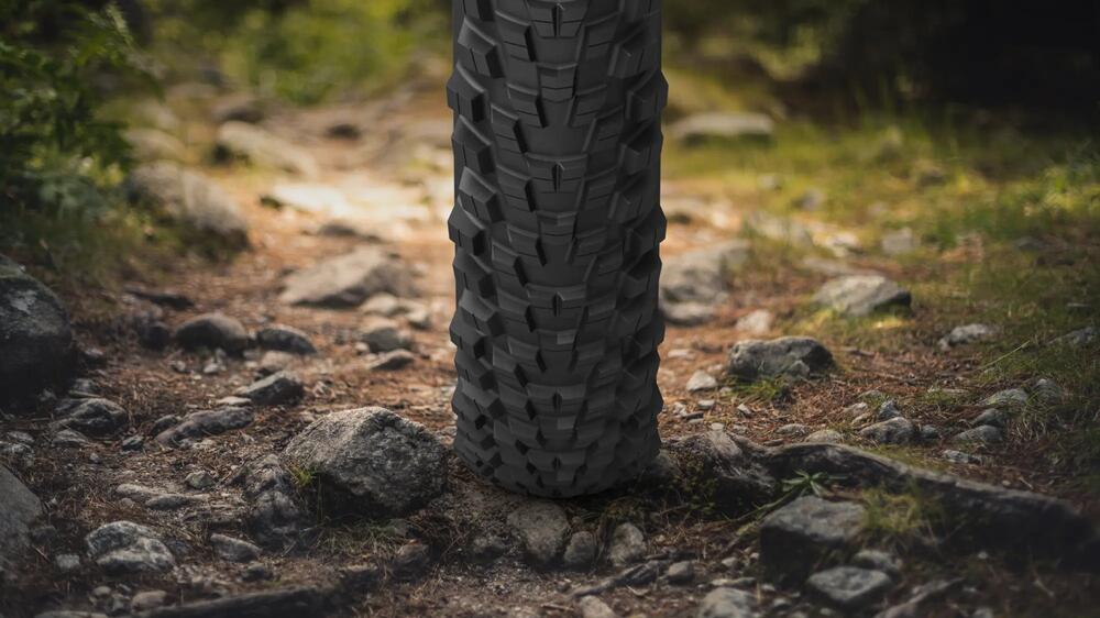 Pneu MICHELIN FORCE AM2 Avant et arrière caractéristiques-et-avantages-3 16/9
