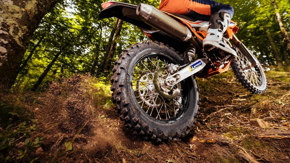Dæk MICHELIN ENDURO MEDIUM 2 egenskaber-og-fordele-1 16/9