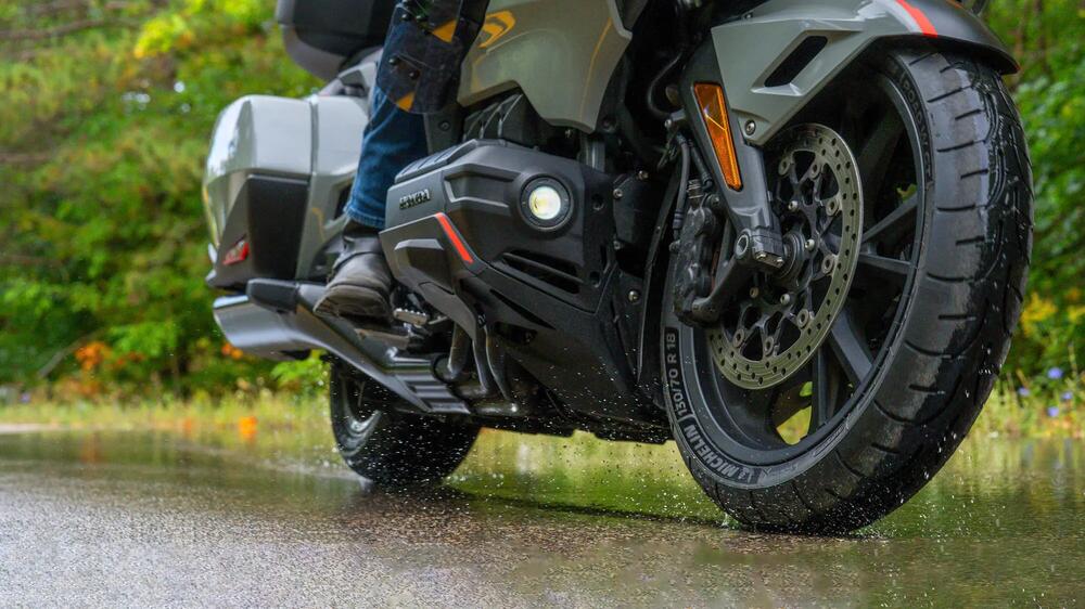 Pneu MICHELIN ROAD W GT caractéristiques-et-avantages-2 16/9