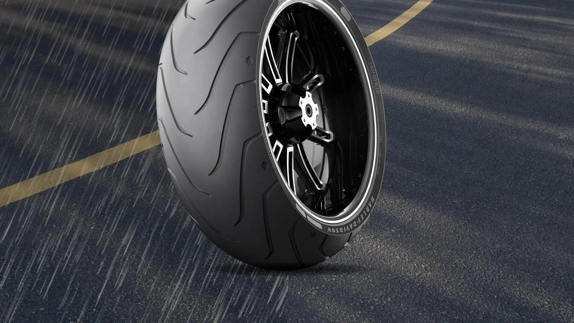 SCORCHER 11 Motorbike Tyre MICHELIN