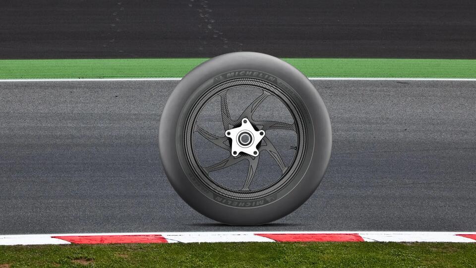 Dæk MICHELIN POWER PERFORMANCE 24 Helårsdæk egenskaber-og-fordele-3 16/9