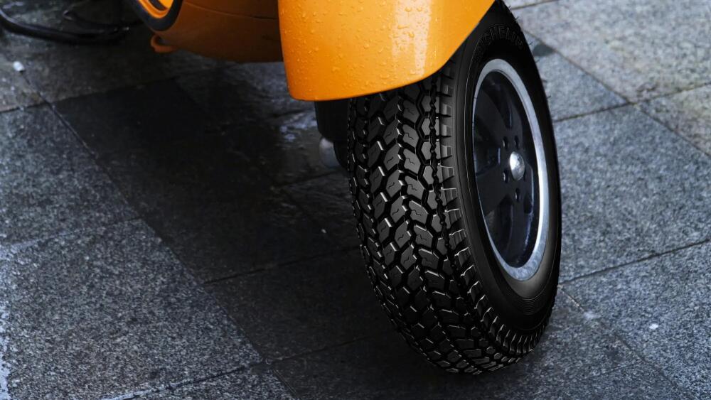 Tyre MICHELIN ACS features-and-benefits-1 16/9