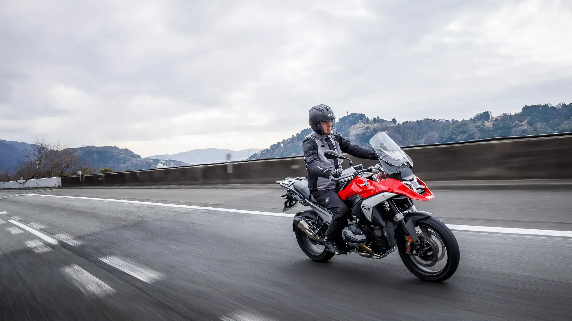 MICHELIN ANAKEE ADVENTURE 2 | 二輪車用タイヤ | 日本ミシュラン