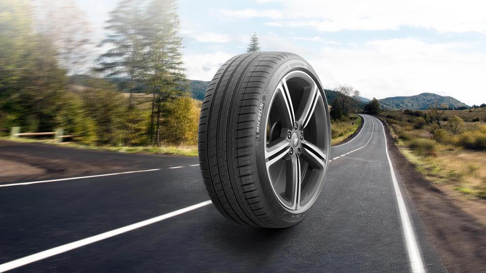Tyre MICHELIN PILOT SPORT 3 features-and-benefits-1 16/9