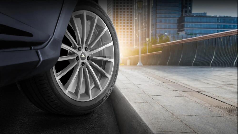 Tyre MICHELIN LATITUDE SPORT 3 Summer tyre features-and-benefits-2 16/9