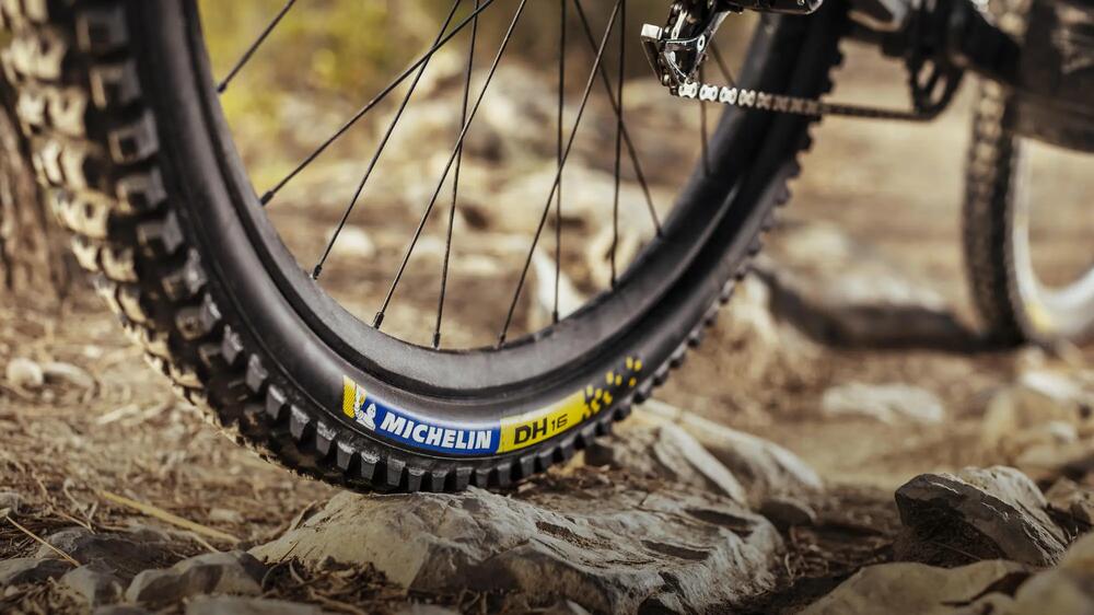 Opona MICHELIN DH16 RACING LINE Przednia i tylna Cechy i zalety-1 16/9