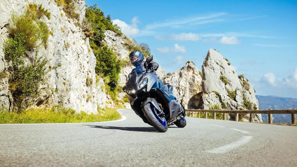 Rengas MICHELIN POWER SHIFT ominaisuudet-ja-edut-1 16/9
