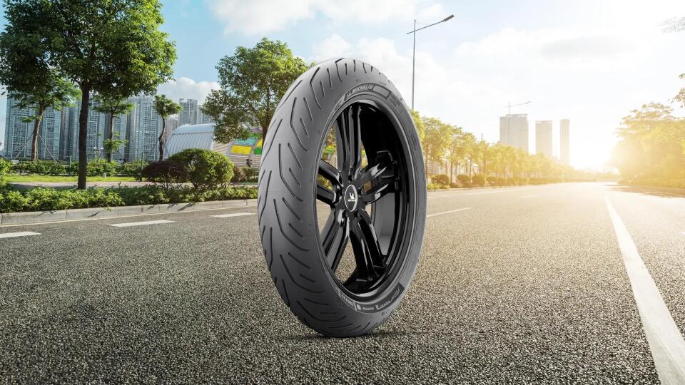 Tyre MICHELIN PILOT POWER 3 SC features-and-benefits-1 16/9