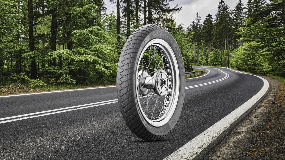 Ελαστικό MICHELIN ANAKEE STREET χαρακτηριστικά-και-πλεονεκτήματα-1 16/9