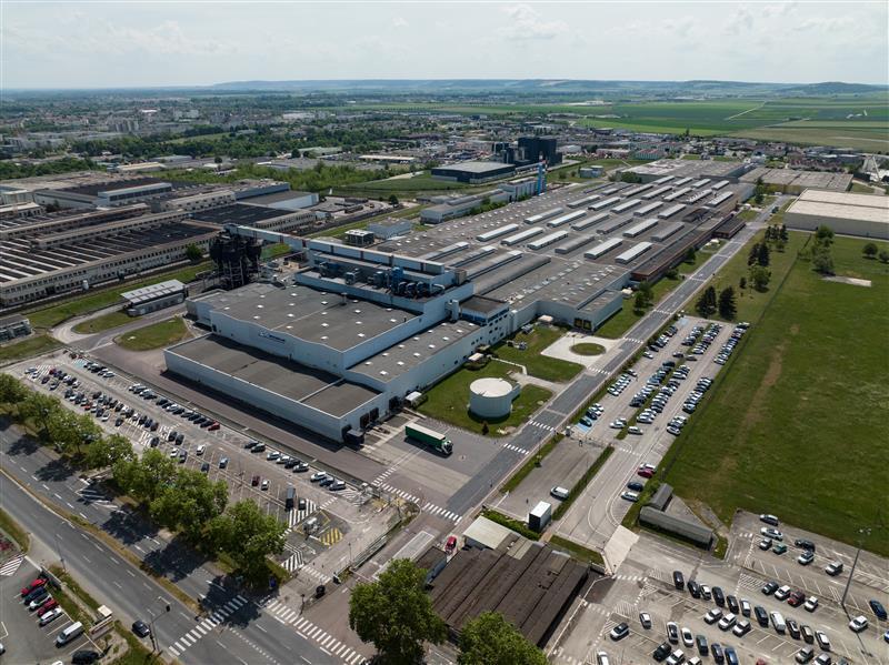 Le site de Troyes est une usine de production de pneumatiques agricoles et de mélanges. C'est également le centre logistique des pneumatiques agricoles.